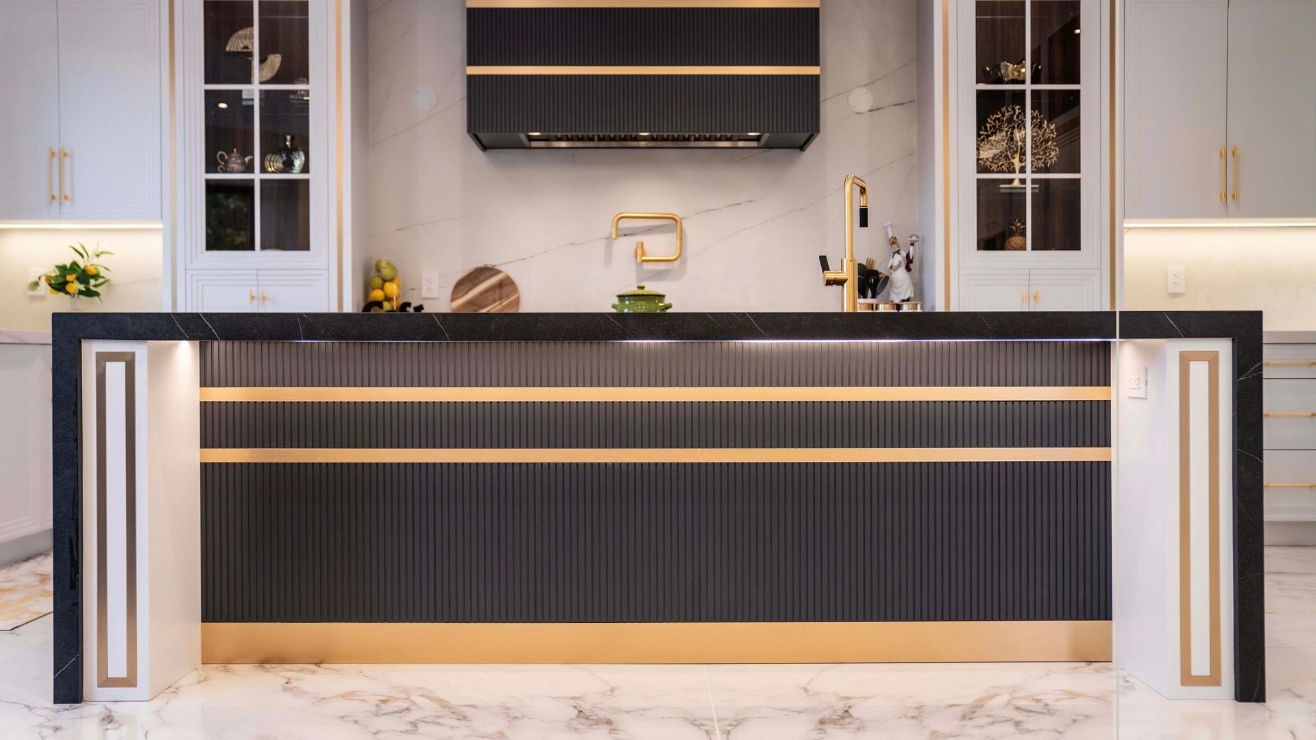 Luxury kitchen cabinets